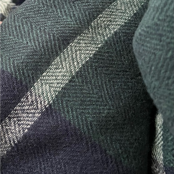 Ralph Lauren Navy and Green Large Plaid Fringed Scarf - Picture 6 of 8